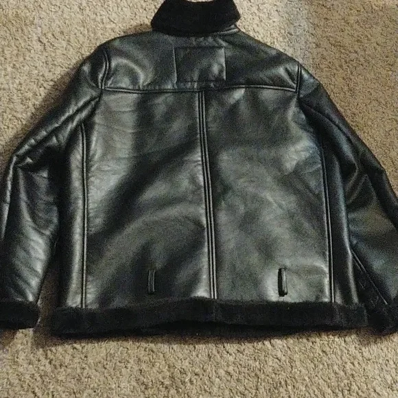 Mark Alan New York Shearling - Picture 12 of 16